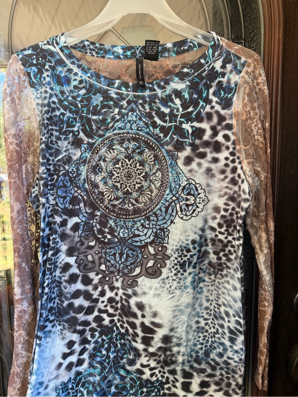 new directions Blue and Beige Lace-Sleeve Medallion Print Top